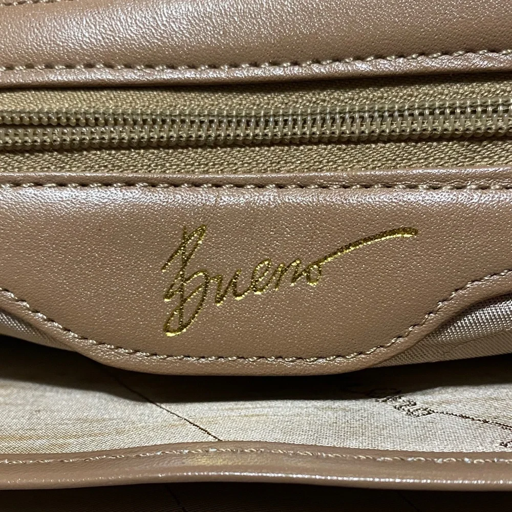 Vintage Bueno Tan Leather women’s Clutch purse